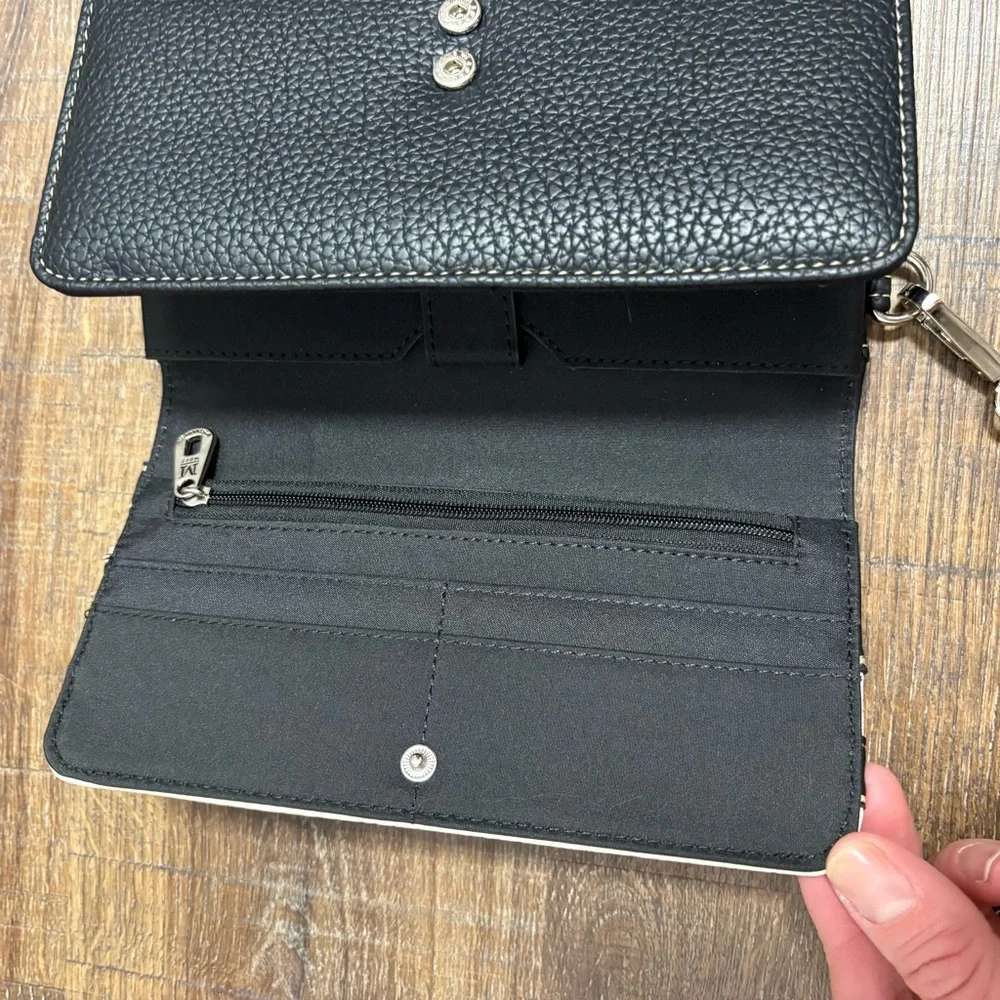 Montana West Black and Cream Star-Embellished Clutch Of Wallet - Picture 6 of 12